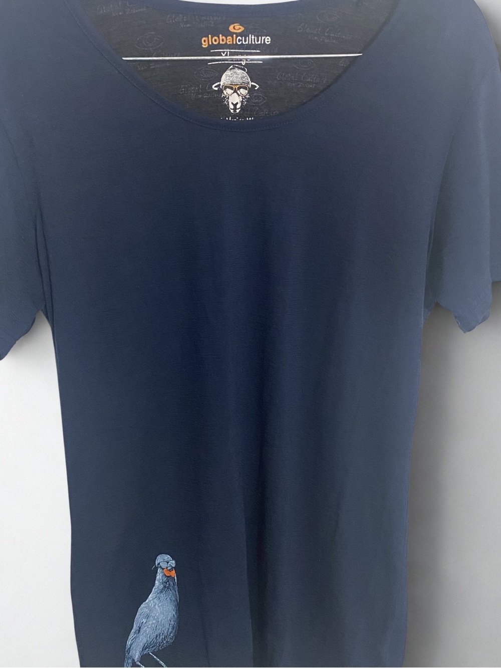 Global Culture Navy Tee with Bird Motif size XL 100% Merino Wool